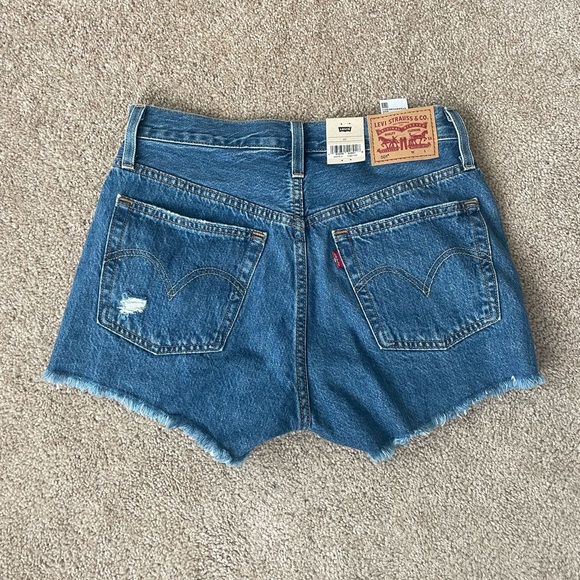 Levi’s 501 Denim Shorts - Picture 3 of 4